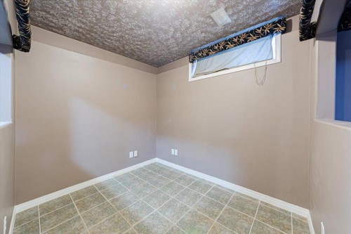 274 Bridleridge Way Sw, Calgary, AB 