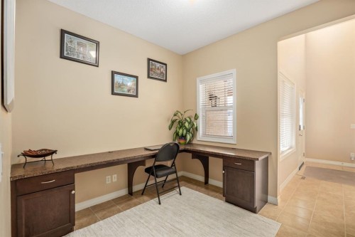 596 Everbrook Way Sw, Calgary, AB - Indoor