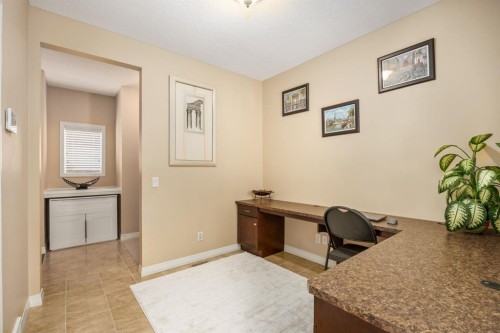 596 Everbrook Way Sw, Calgary, AB - Indoor Photo Showing Office