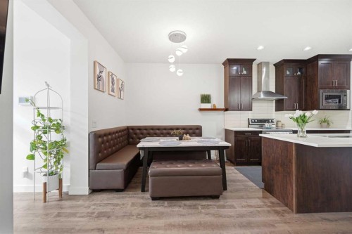 15 Corner Meadows Common Ne, Calgary, AB - Indoor Photo Showing Kitchen