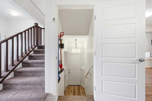 15 Corner Meadows Common Ne, Calgary, AB - Indoor Photo Showing Other Room
