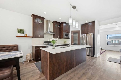 15 Corner Meadows Common Ne, Calgary, AB - Indoor Photo Showing Kitchen With Double Sink With Upgraded Kitchen