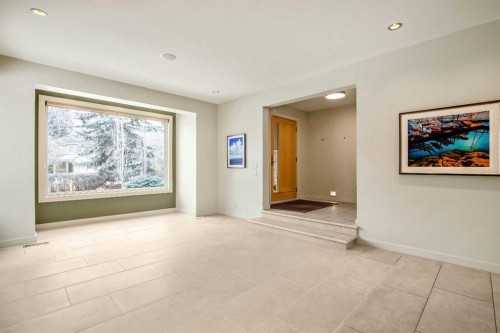 16 Stratton Place Sw, Calgary, AB - Indoor Photo Showing Other Room