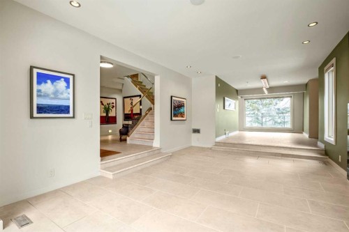 16 Stratton Place Sw, Calgary, AB - Indoor Photo Showing Other Room