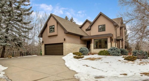 16 Stratton Place Sw, Calgary, AB - Outdoor