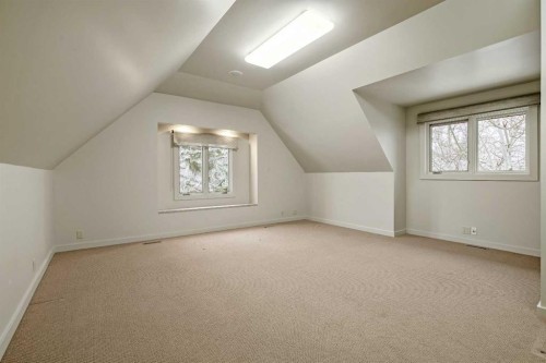 16 Stratton Place Sw, Calgary, AB - Indoor Photo Showing Other Room