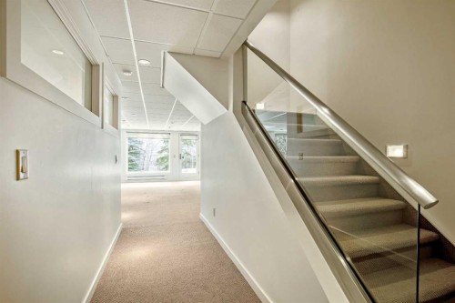 16 Stratton Place Sw, Calgary, AB - Indoor Photo Showing Other Room