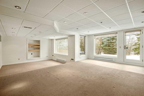16 Stratton Place Sw, Calgary, AB - Indoor Photo Showing Other Room