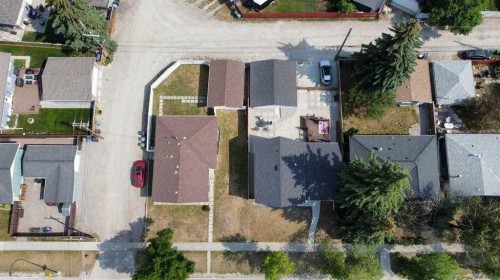 4216 Brisebois Drive Nw, Calgary, AB - Outdoor