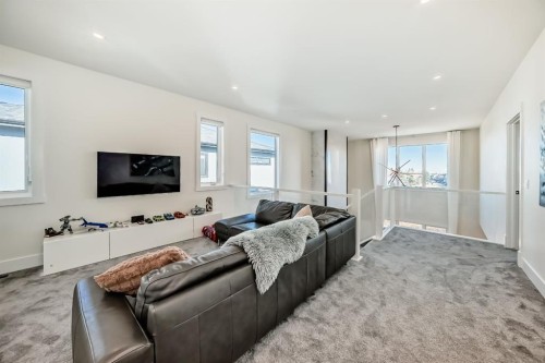76 Rock Lake View Nw, Calgary, AB - Indoor Photo Showing Living Room