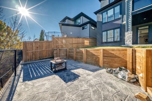 76 Rock Lake View Nw, Calgary, AB - Outdoor