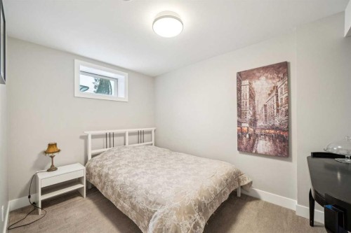 16 Meadowlark Crescent Sw, Calgary, AB - Indoor Photo Showing Bedroom