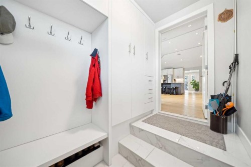 16 Meadowlark Crescent Sw, Calgary, AB - Indoor Photo Showing Other Room