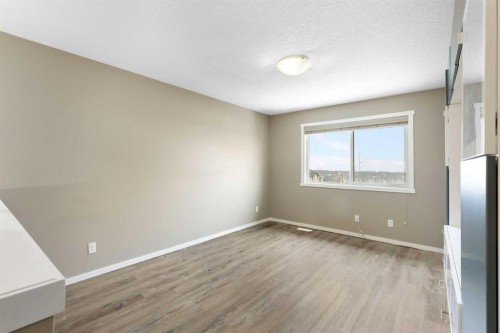 98 Nolanfield Road Nw, Calgary, AB - Indoor Photo Showing Other Room