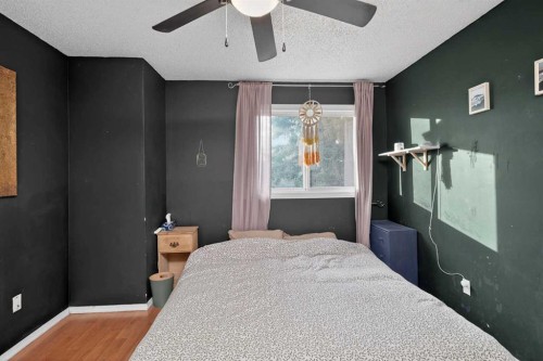 28-6503 Ranchview Drive Nw, Calgary, AB - Indoor Photo Showing Bedroom