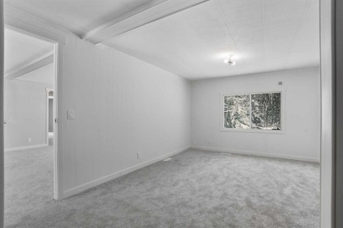 8 29415  Range Rd 52, Rural Mountain View County, AB - Indoor Photo Showing Other Room