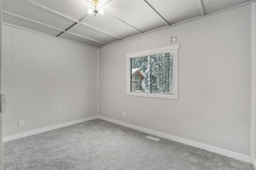 8 29415  Range Rd 52, Rural Mountain View County, AB - Indoor Photo Showing Other Room