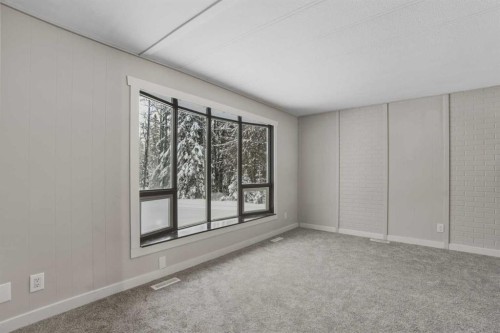 8 29415  Range Rd 52, Rural Mountain View County, AB - Indoor Photo Showing Other Room