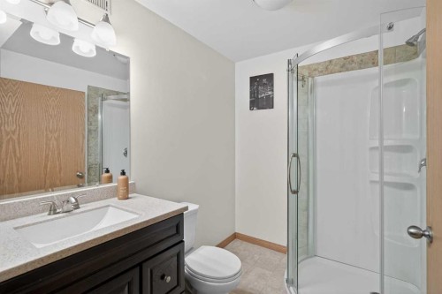 112 West Creek Close, Chestermere, AB - Indoor Photo Showing Bathroom