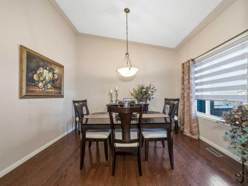 84 Sierra Morena Landing Sw, Calgary, AB - Indoor Photo Showing Dining Room