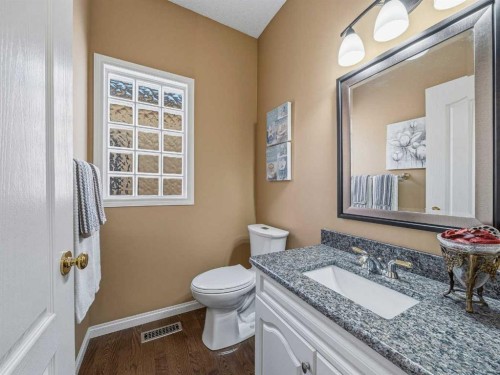 84 Sierra Morena Landing Sw, Calgary, AB - Indoor Photo Showing Bathroom