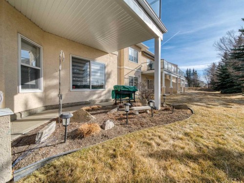 84 Sierra Morena Landing Sw, Calgary, AB - Outdoor
