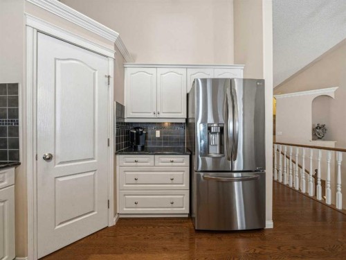 84 Sierra Morena Landing Sw, Calgary, AB - Indoor