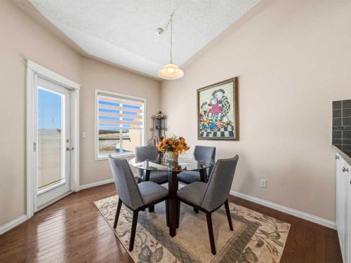 84 Sierra Morena Landing Sw, Calgary, AB - Indoor Photo Showing Dining Room