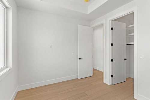 456 22 Avenue Nw, Calgary, AB - Indoor Photo Showing Other Room