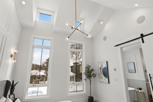 456 22 Avenue Nw, Calgary, AB - Indoor Photo Showing Other Room