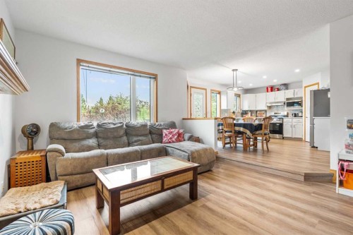 39 Arbour Wood Close Nw, Calgary, AB - Indoor Photo Showing Living Room