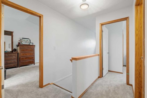 39 Arbour Wood Close Nw, Calgary, AB - Indoor Photo Showing Other Room