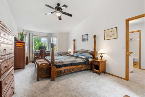 39 Arbour Wood Close Nw, Calgary, AB - Indoor Photo Showing Bedroom
