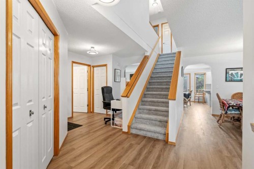 39 Arbour Wood Close Nw, Calgary, AB - Indoor Photo Showing Other Room