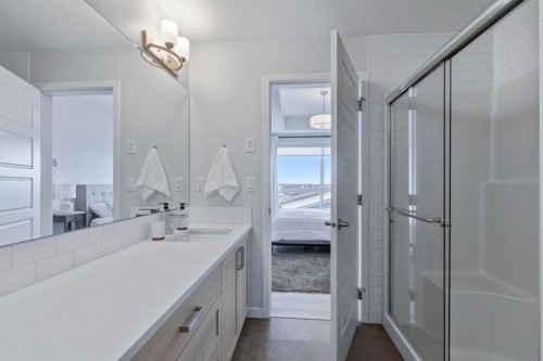 1411-220 Seton Grove Se, Calgary, AB - Indoor Photo Showing Bathroom