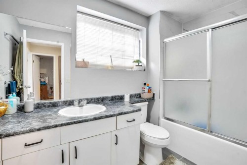 43 Falshire Close Ne, Calgary, AB - Indoor Photo Showing Bathroom