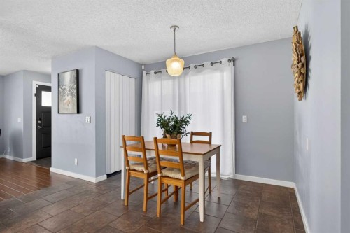 8005 Ranchview Drive Nw, Calgary, AB - Indoor Photo Showing Dining Room
