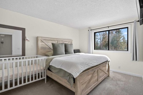 8005 Ranchview Drive Nw, Calgary, AB - Indoor Photo Showing Bedroom
