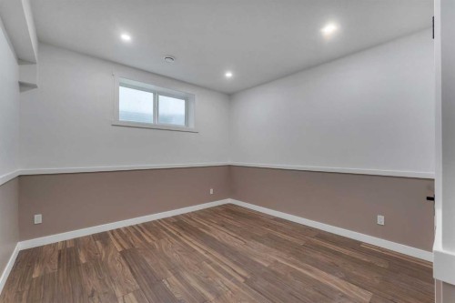 7 Waterford Heights, Chestermere, AB - Indoor Photo Showing Other Room
