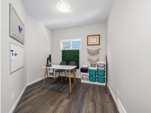 44 Masters Terrace Se, Calgary, AB - Indoor