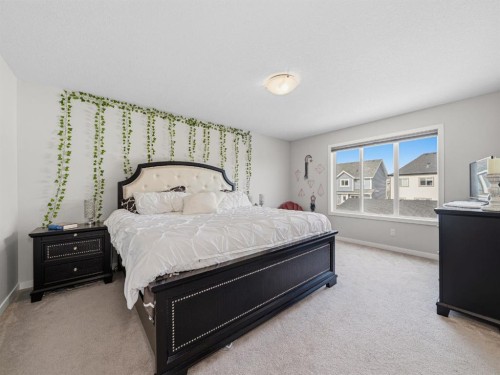 44 Masters Terrace Se, Calgary, AB - Indoor Photo Showing Bedroom