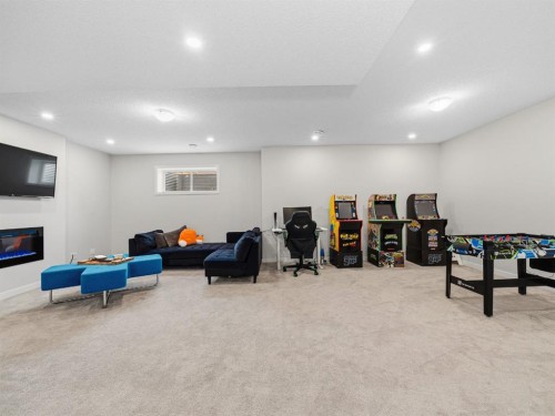 44 Masters Terrace Se, Calgary, AB - Indoor
