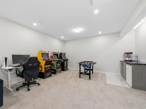 44 Masters Terrace Se, Calgary, AB - Indoor