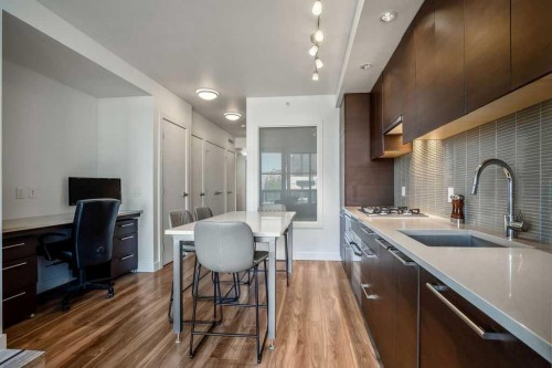451-222 Riverfront Avenue Sw, Calgary, AB - Indoor Photo Showing Kitchen With Upgraded Kitchen