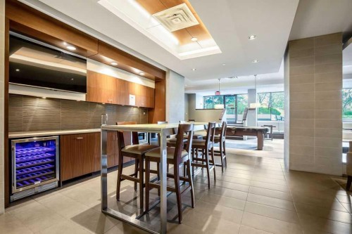 451-222 Riverfront Avenue Sw, Calgary, AB - Indoor Photo Showing Dining Room