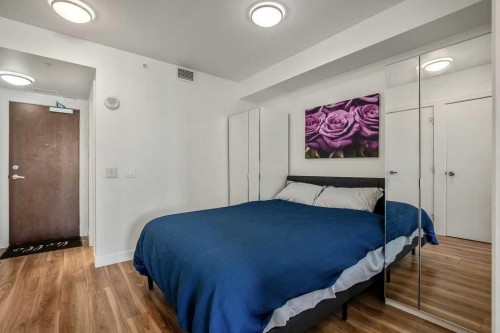 451-222 Riverfront Avenue Sw, Calgary, AB - Indoor Photo Showing Bedroom