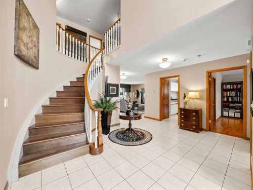 146 Edgeview Road Nw, Calgary, AB - Indoor Photo Showing Other Room