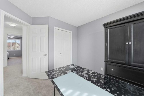 74 Cranberry Close Se, Calgary, AB - Indoor