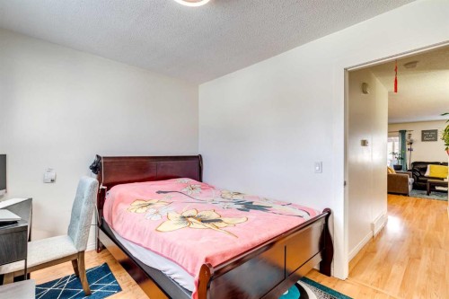 217 Aboyne Place Ne, Calgary, AB - Indoor Photo Showing Bedroom