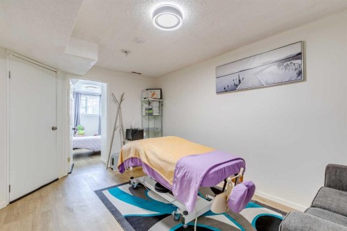 217 Aboyne Place Ne, Calgary, AB - Indoor Photo Showing Bedroom